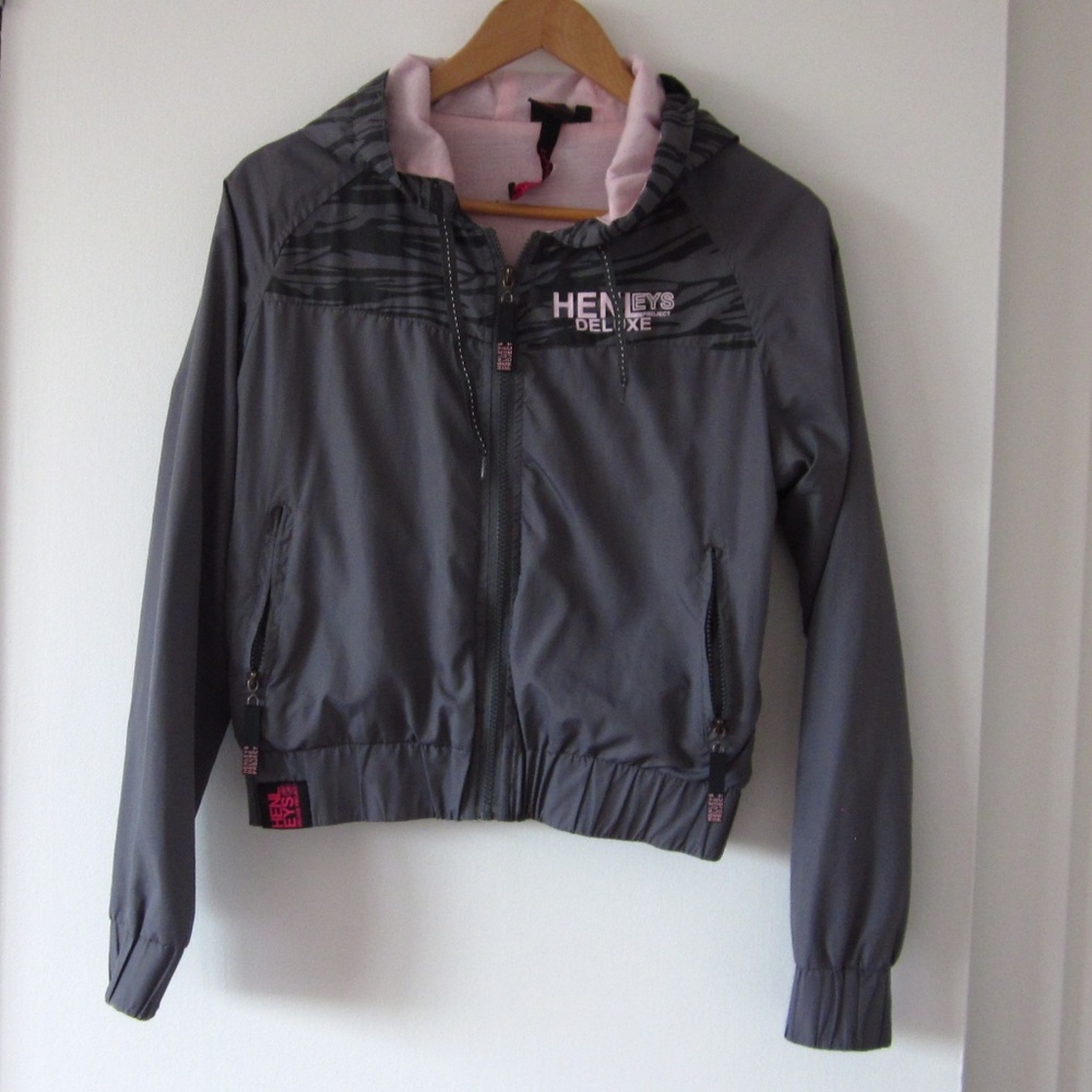 Henleys Deluxe Project - Grey Windbreaker/Raincoat